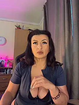 צ'אט XXX בשידור חי של Hotangel75
