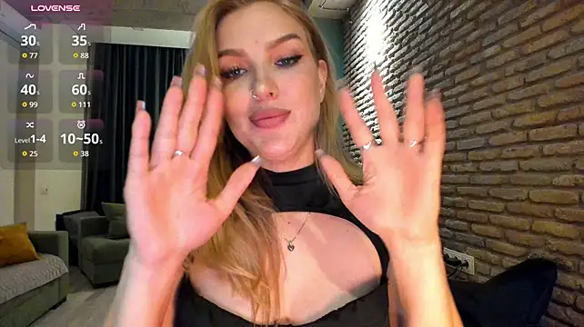 fifteenpoem Adlı Modelin Canlı XXX Sohbeti
