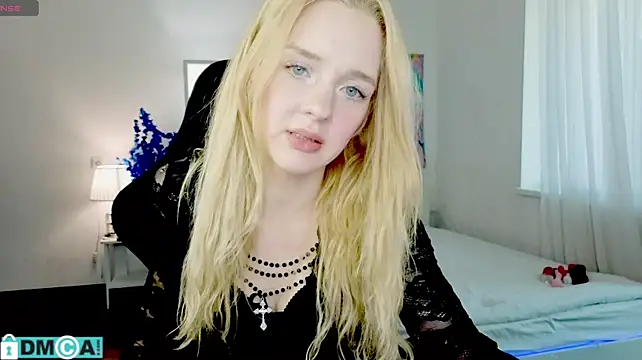 Aliceglass__'s Live XXX Chat