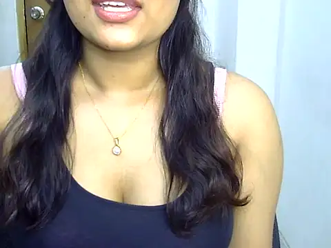 Lisa_Safi_05's Live XXX Chat