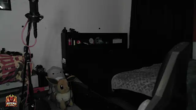 DevilPup75_ Chat XXX in diretta