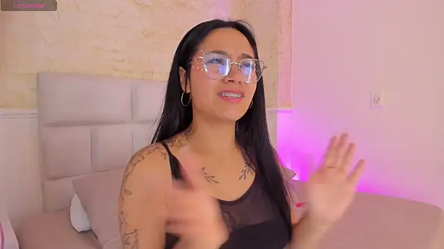 AnaiaClarck's Live XXX Chat
