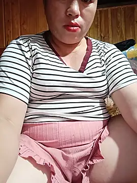 -Yeyi-'s Live XXX Chat