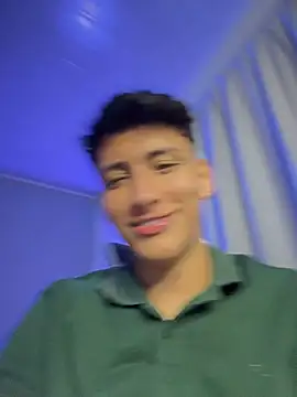 Czat XXX na żywo – SantiLux_