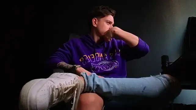 FelixStarkk's Live XXX Chat