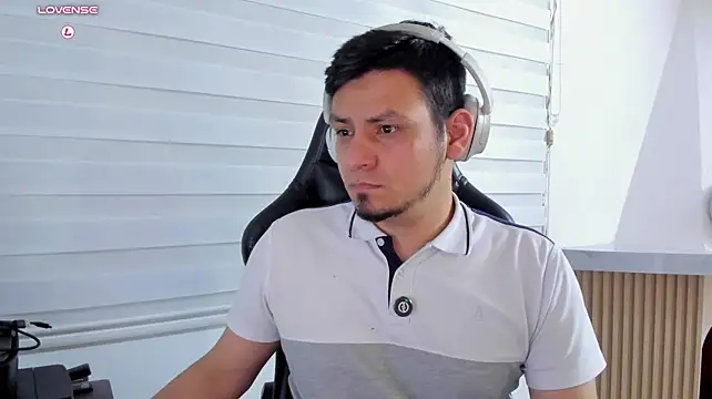 Chat XXX en directo de Rick_Adams