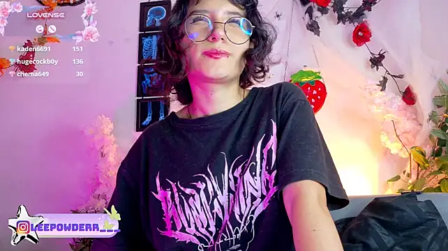 Živý XXX chat LeePowder