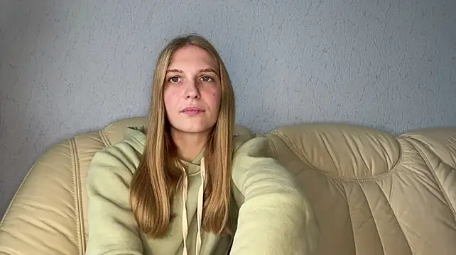 Chat +18 de CriseldaStarns ao vivo