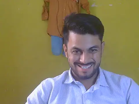 Stubborndesiboy Show in webcam