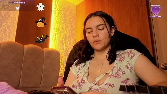 Julietha_Foxter_v: онлайн-секс-чат