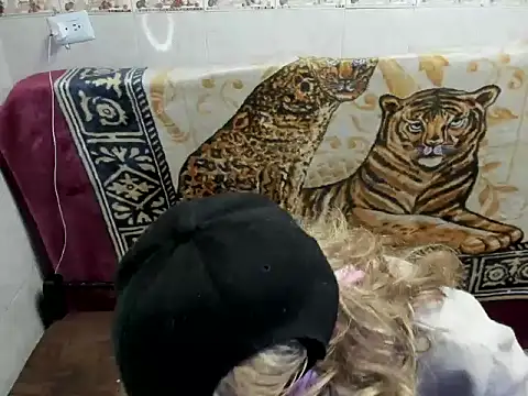 Chat XXX en directo de Jinnfloyd