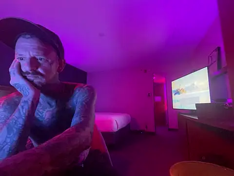 Chat XXX en directo de motorboater69