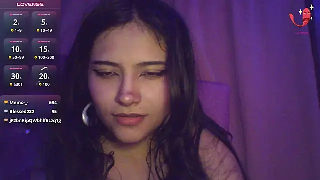 Thania-'s Live XXX Chat