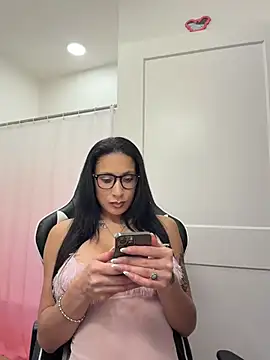 צ'אט XXX בשידור חי של FerrariFrench