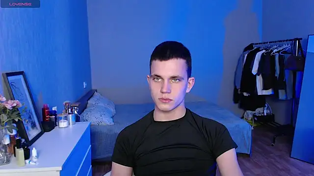 _m0neyken_ – Naživo XXX chat