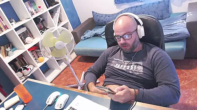 ravingr4d4 Live XXX Chat