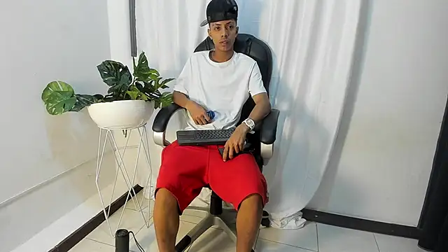 ExoticX26's Live XXX Chat