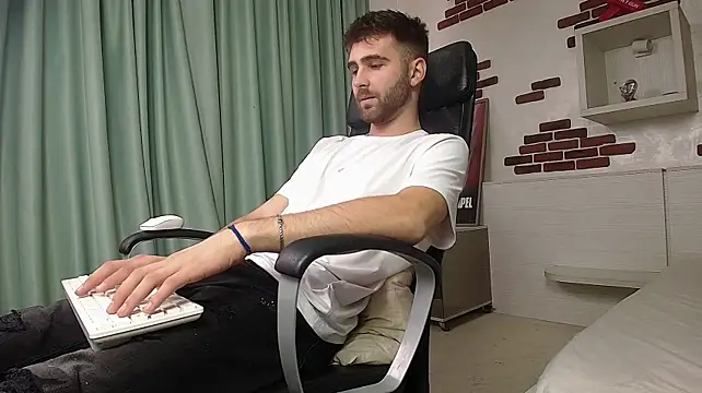 KyloEast's Live XXX Chat