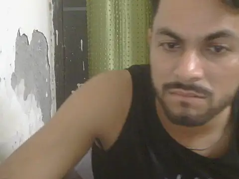 Stubborndesiboy's Live XXX Chat