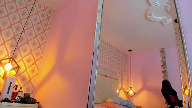 MILA_FERRER1's Live XXX Chat