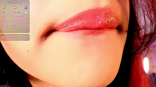 Živý XXX chat EmilyX_