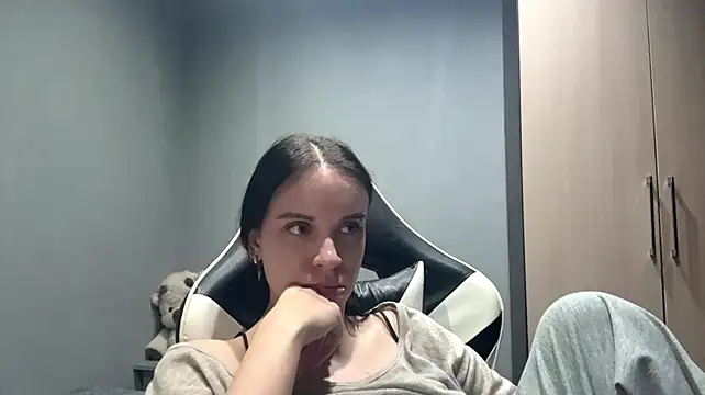 Hisaky Live XXX-chat