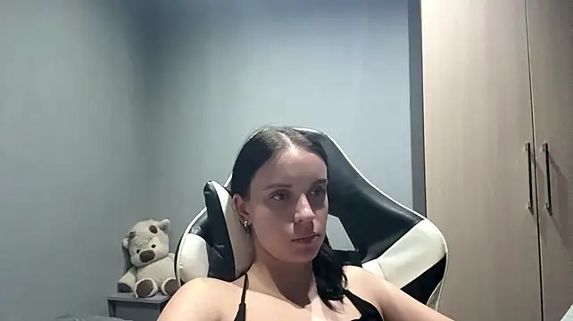 Chat +18 de Hisaky ao vivo