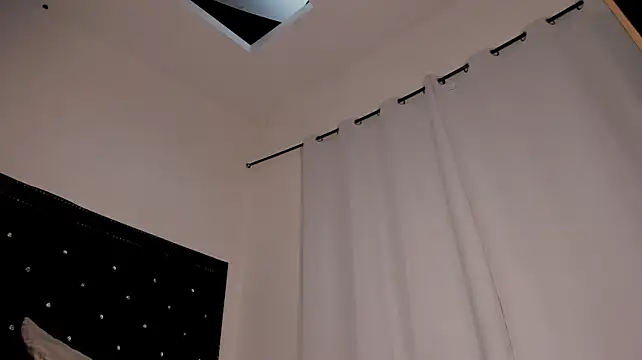 MaxLeons XXX чат на живо