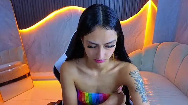 Tifany_Tx Adlı Modelin Canlı XXX Sohbeti