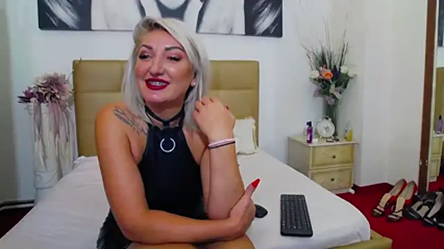 LeiahAnnn Live XXX chat