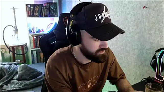 צ'אט XXX בשידור חי של _Serious_Man
