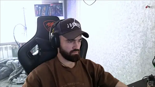 Chatroom XXX en direct de _Serious_Man