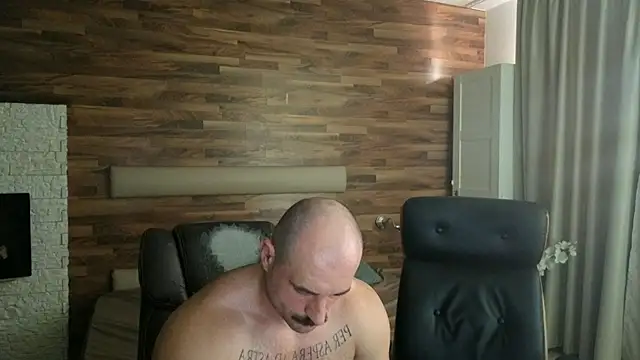 IvanHydee 라이브 XXX 채팅