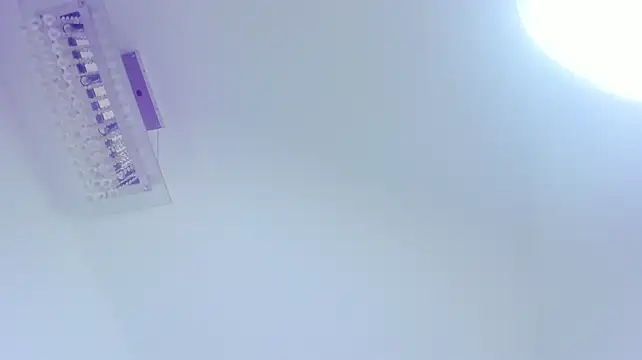 צ'אט XXX בשידור חי של oliverSky_
