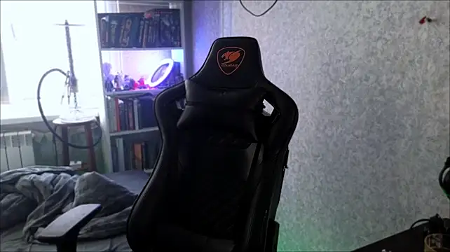 XXX chat uživo modela _Serious_Man