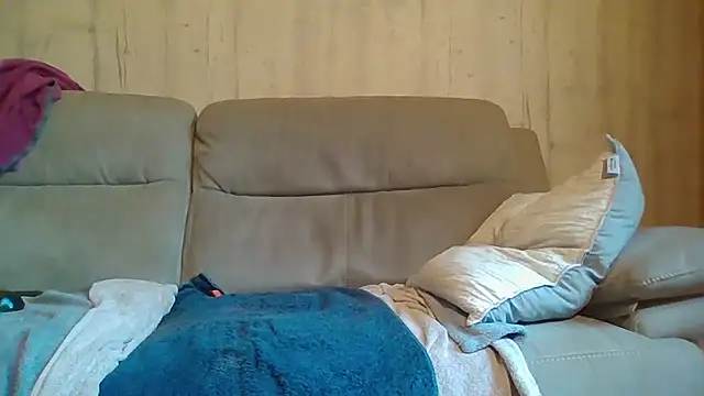 Chatroom XXX en direct de Helinetrav