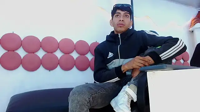 Drake_Jack – Naživo XXX chat