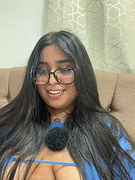 Chat XXX en directo de virginbrunette99