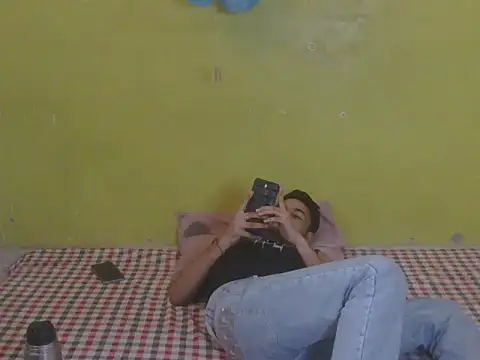Stubborndesiboy's Live XXX Chat