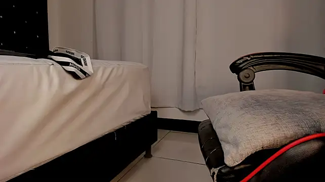 MaxLeons 现场XXX聊天