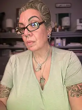 dieseldame1313 Adlı Modelin Canlı XXX Sohbeti