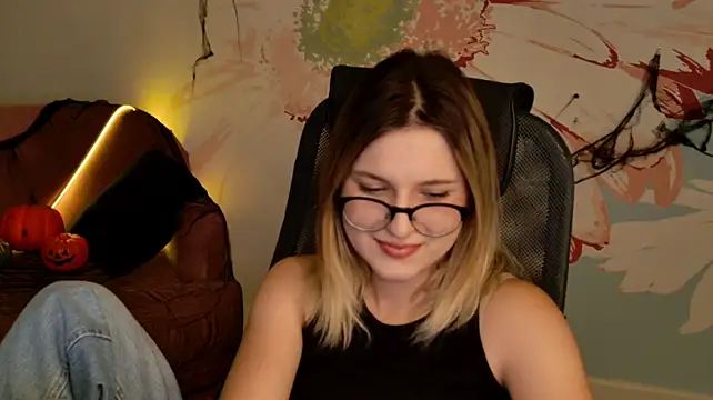 Živý XXX chat LeslieBloom