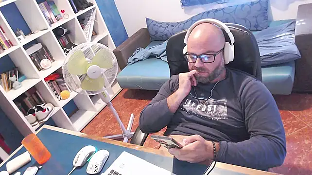 ravingr4d4 Chat XXX live