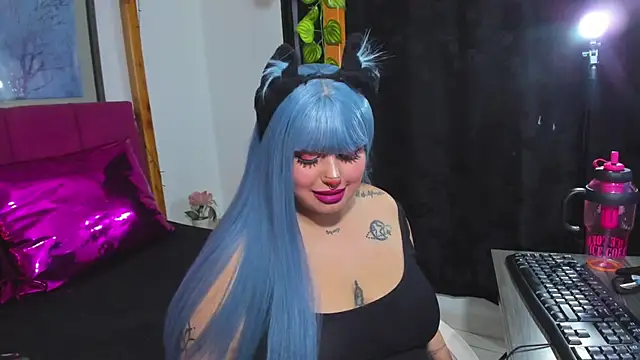 lussyevans24 – Live XXX-chat