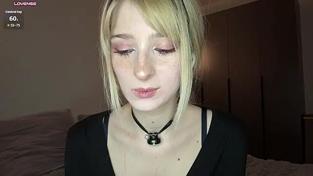 Chat +18 de OnlyEva1 ao vivo