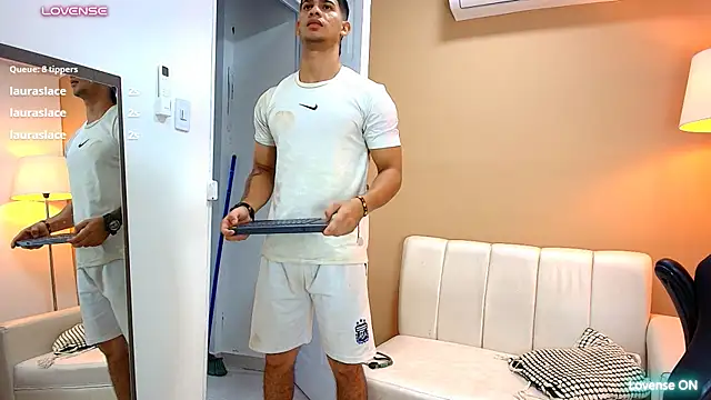 ANDRES_STUDのライブXXXチャット