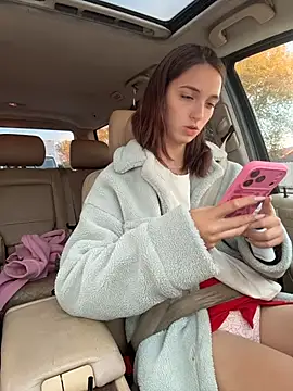 DollyTall's Live XXX Chat