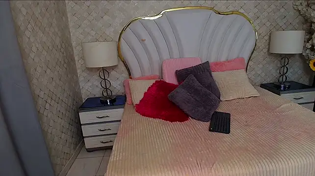 YazminJenner Chat XXX in diretta