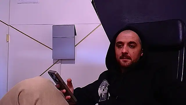 Chatroom XXX en direct de JamesMyerss