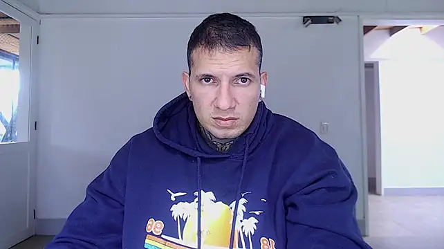 Chat +18 de Shane_Clay ao vivo